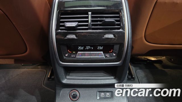 BMW X7 2023 — photo 19