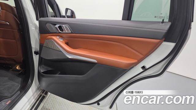 BMW X7 2023 — photo 15