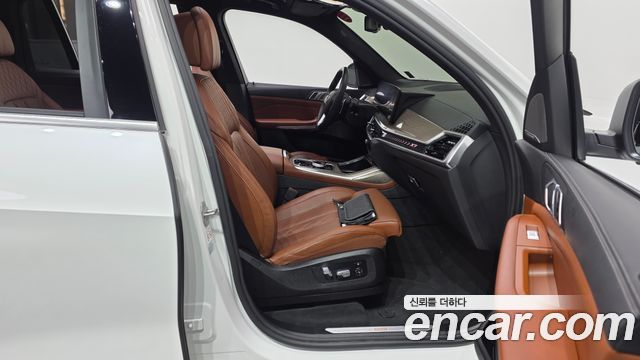 BMW X7 2023 — photo 16