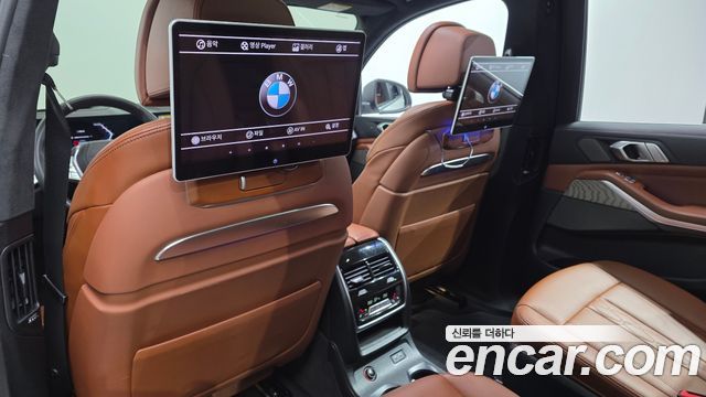 BMW X7 2023 — photo 35