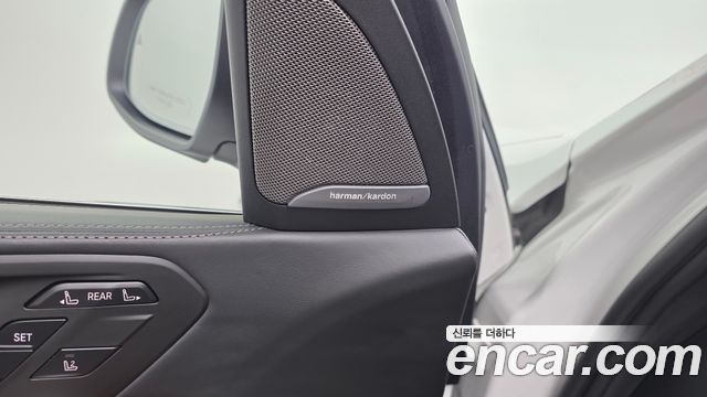 BMW X7 2023 — photo 36
