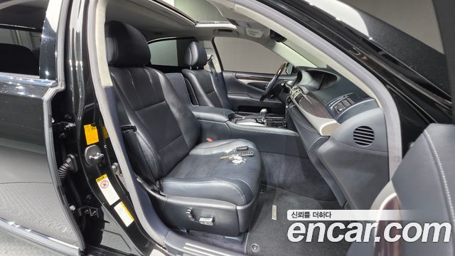 Lexus LS 2014 — photo 10