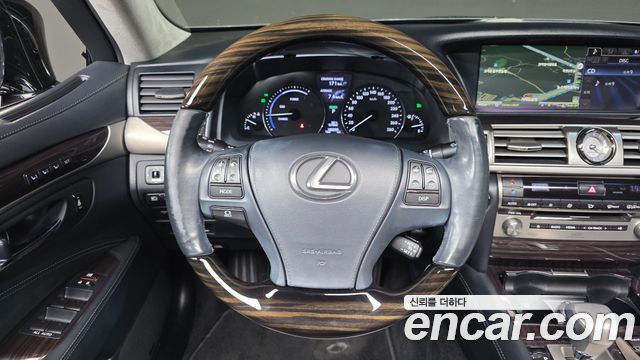 Lexus LS 2014 — photo 13