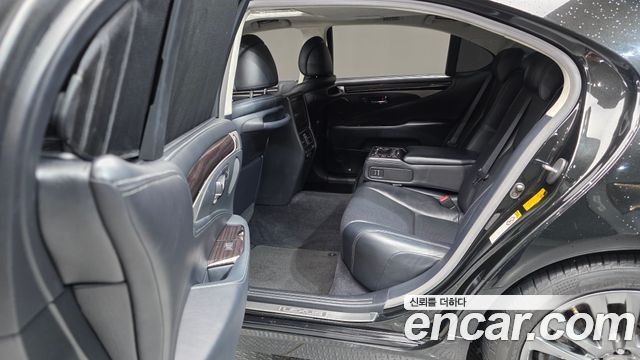 Lexus LS 2014 — photo 16