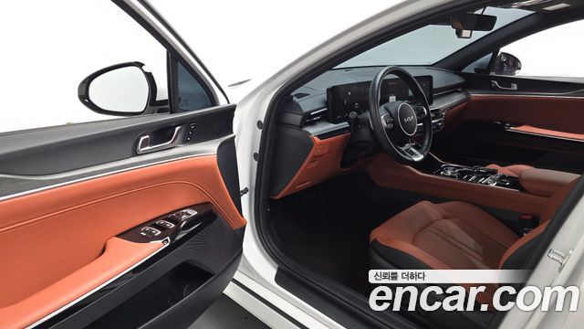 Kia K5 2025 — photo 10