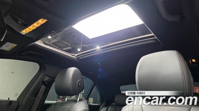 Mercedes-Benz E-Class 2021 — photo 16