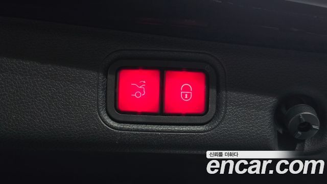 Mercedes-Benz E-Class 2021 — photo 17