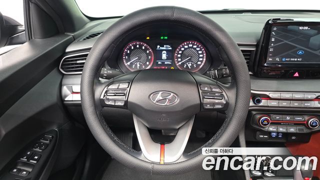 Hyundai Veloster 2018 — photo 13