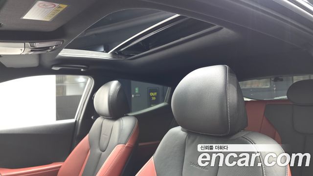 Hyundai Veloster 2018 — photo 18