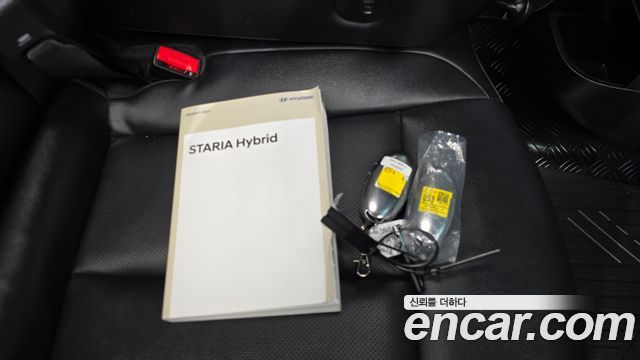 Hyundai Staria 2025 — photo 21
