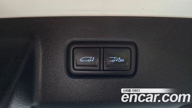 Hyundai Staria 2025 — photo 24