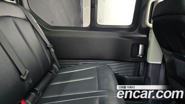 Hyundai Staria 2025 — photo 15