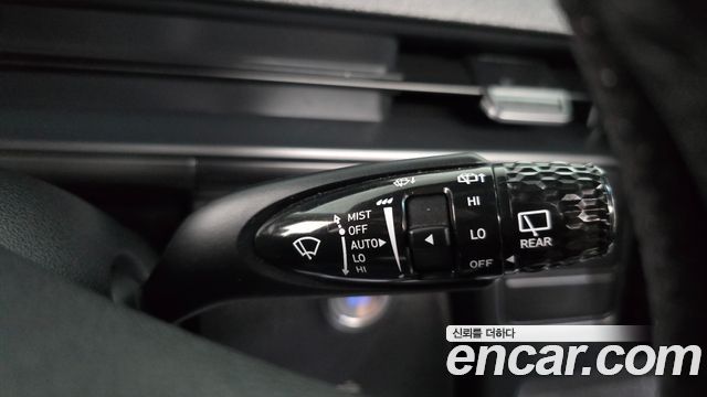 Hyundai Staria 2025 — photo 29