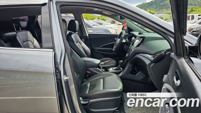 Hyundai Santafe 2018 — photo 11
