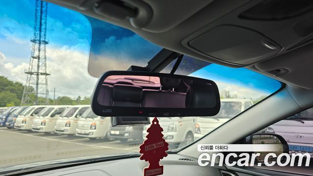 Hyundai Santafe 2018 — photo 16