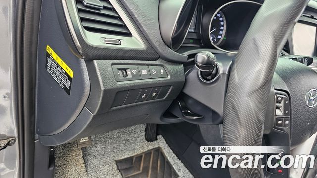 Hyundai Santafe 2018 — photo 17