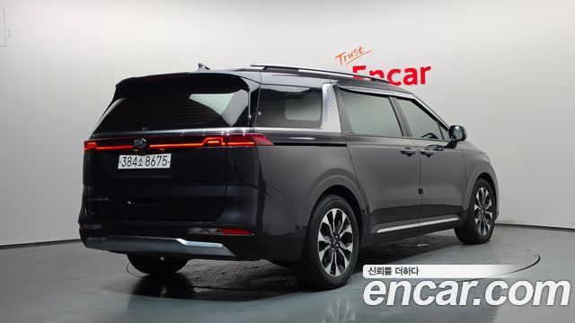 Kia Canival 2021 — photo 2