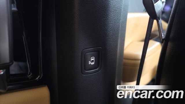 Kia Canival 2021 — photo 17