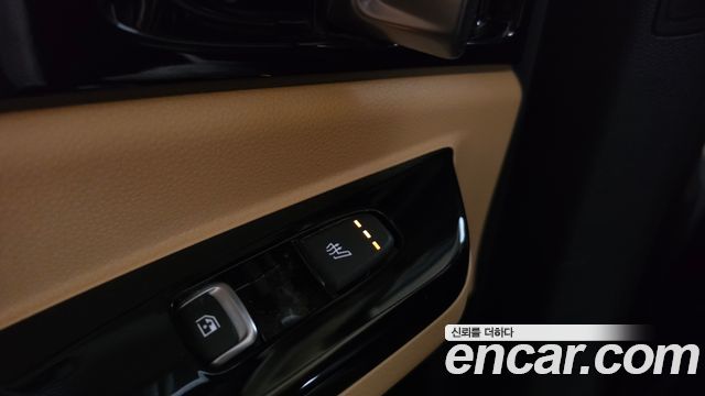 Kia Canival 2021 — photo 19