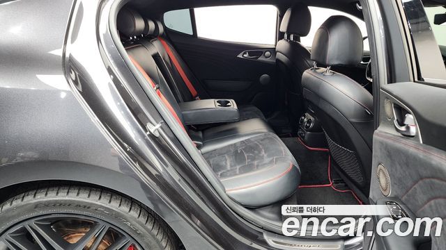 Kia Stinger 2021 — photo 17