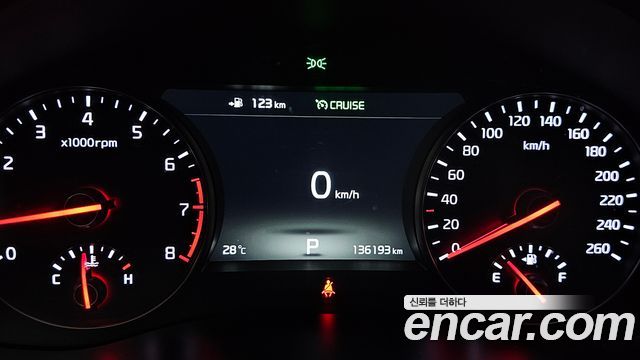 Kia K7 2017 — photo 11
