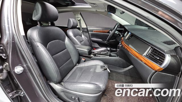 Kia K7 2017 — photo 13