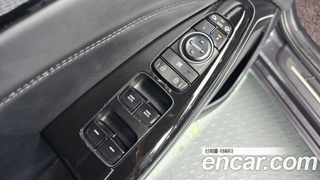 Kia K7 2017 — photo 19