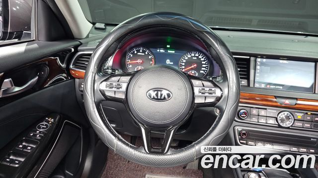 Kia K7 2017 — photo 21