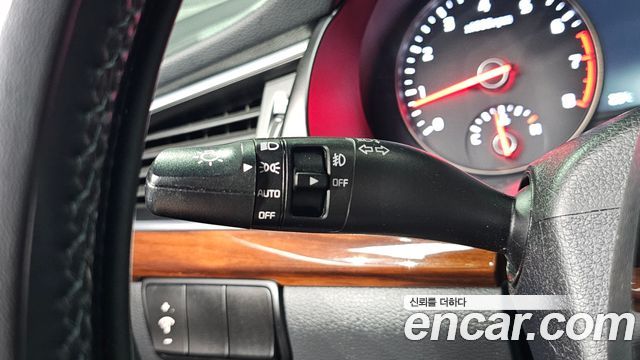 Kia K7 2017 — photo 22