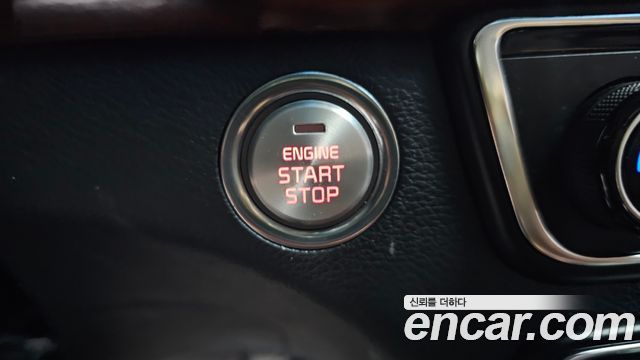 Kia K7 2017 — photo 24