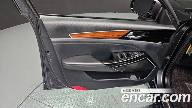 Kia K7 2017 — photo 14