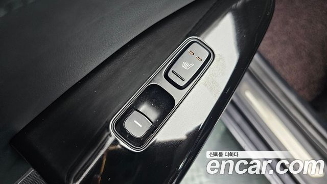 Kia K7 2017 — photo 31