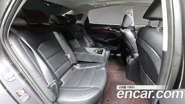 Kia K7 2017 — photo 32