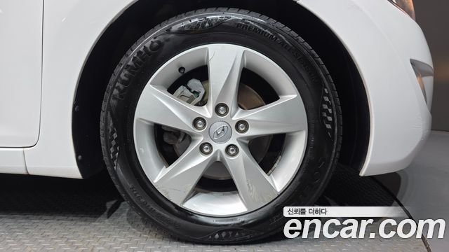 Hyundai AVANTE 2012 — photo 5