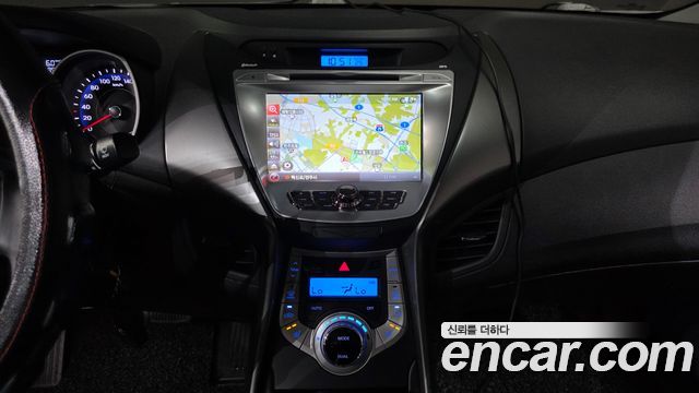 Hyundai AVANTE 2012 — photo 14