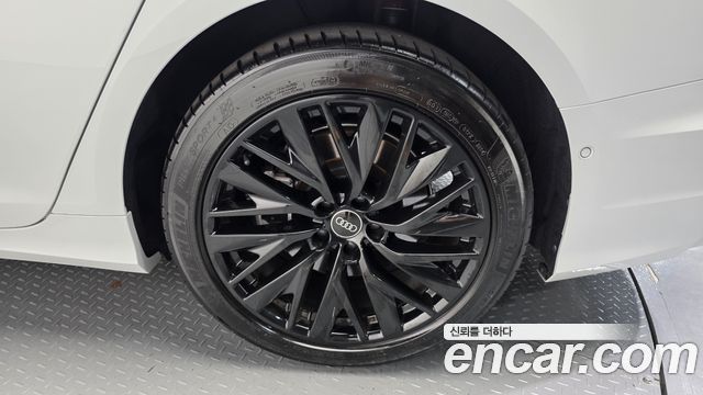 Audi A6 2025 — photo 7