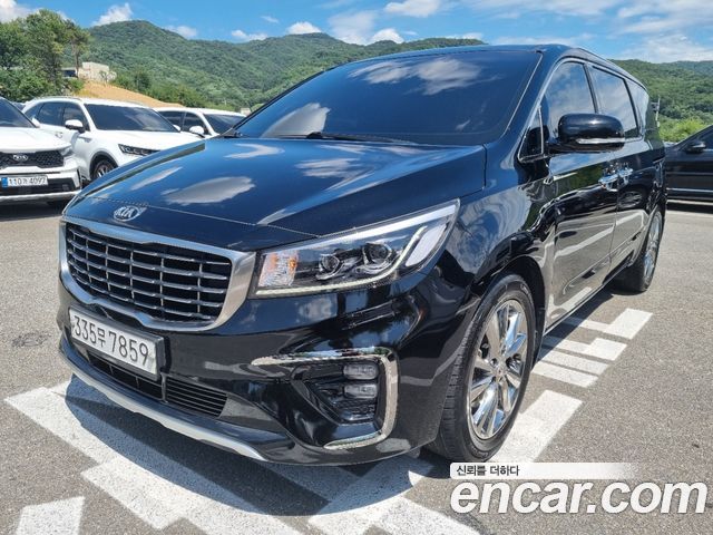 Kia Canival 2020 — photo 1