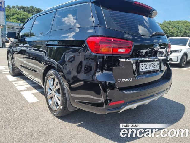 Kia Canival 2020 — photo 2