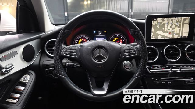 Mercedes-Benz GLC-Class 2016 — photo 19