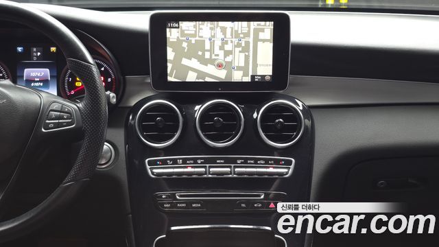 Mercedes-Benz GLC-Class 2016 — photo 20
