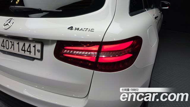 Mercedes-Benz GLC-Class 2016 — photo 9