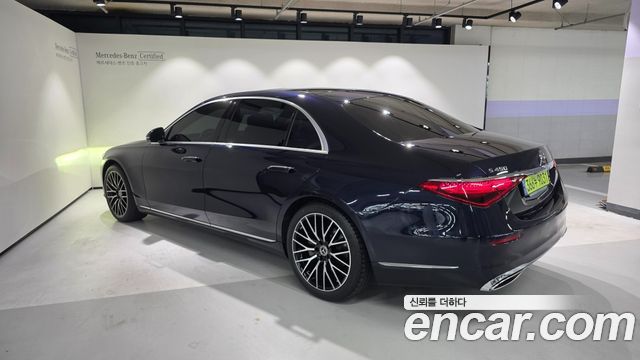 Mercedes-Benz S-Class 2025 — photo 3
