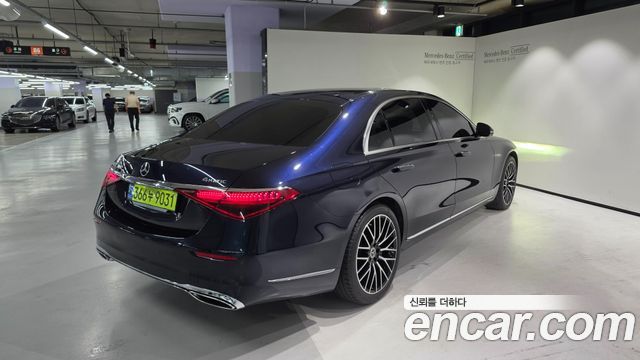 Mercedes-Benz S-Class 2025 — photo 4