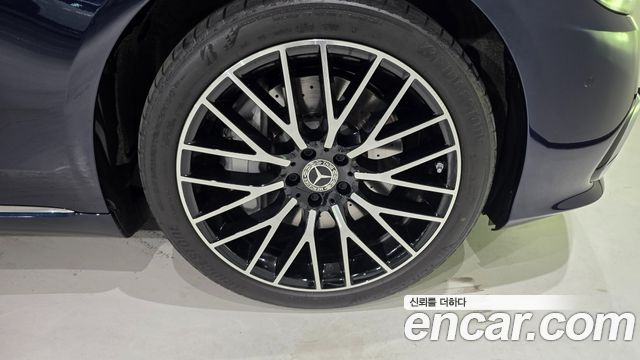 Mercedes-Benz S-Class 2025 — photo 5