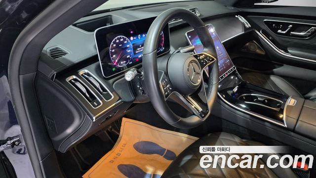 Mercedes-Benz S-Class 2025 — photo 15