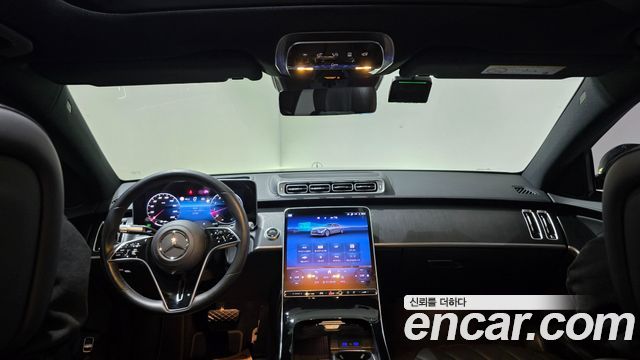 Mercedes-Benz S-Class 2025 — photo 17