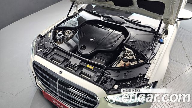 Mercedes-Benz S-Class 2021 — photo 6