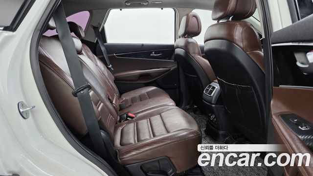 Kia Sorento 2016 — photo 17
