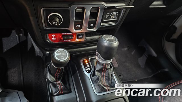 Jeep Wrangler 2020 — photo 9