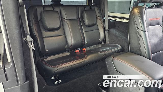 Jeep Wrangler 2020 — photo 12